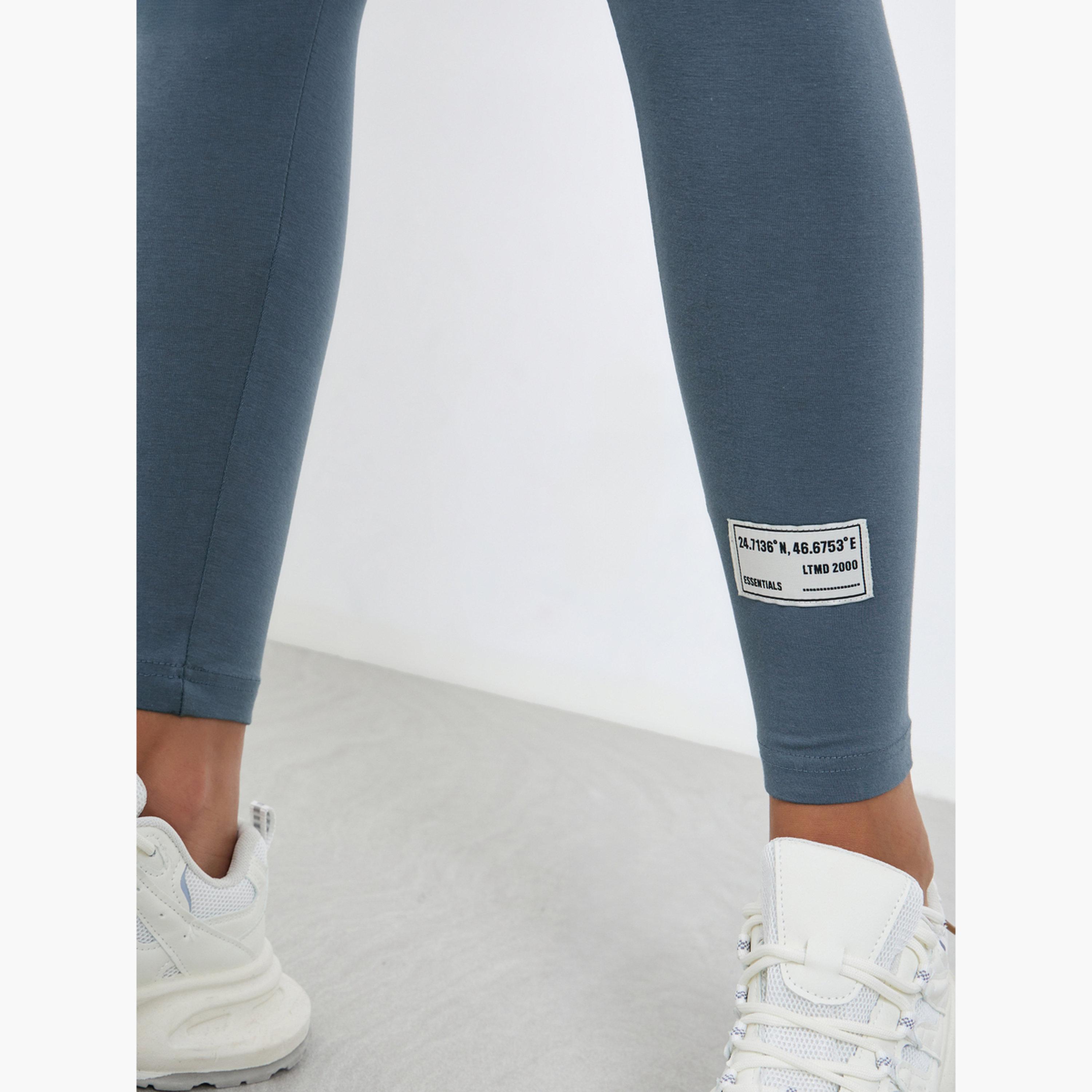 Styli Women Grey Plain Leggings with Badge Detail-women-clothing-bottoms-leggings-image-3