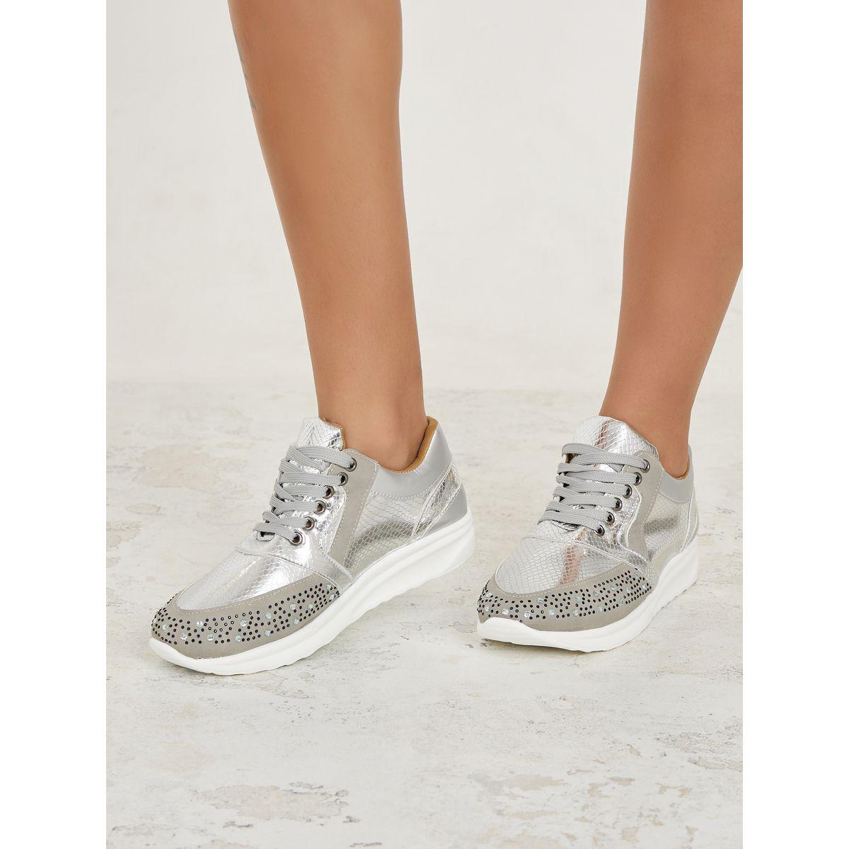 حذاء كاجوال بطبعة كروم مع رباط غلق-women-shoes-sneakers-image-1