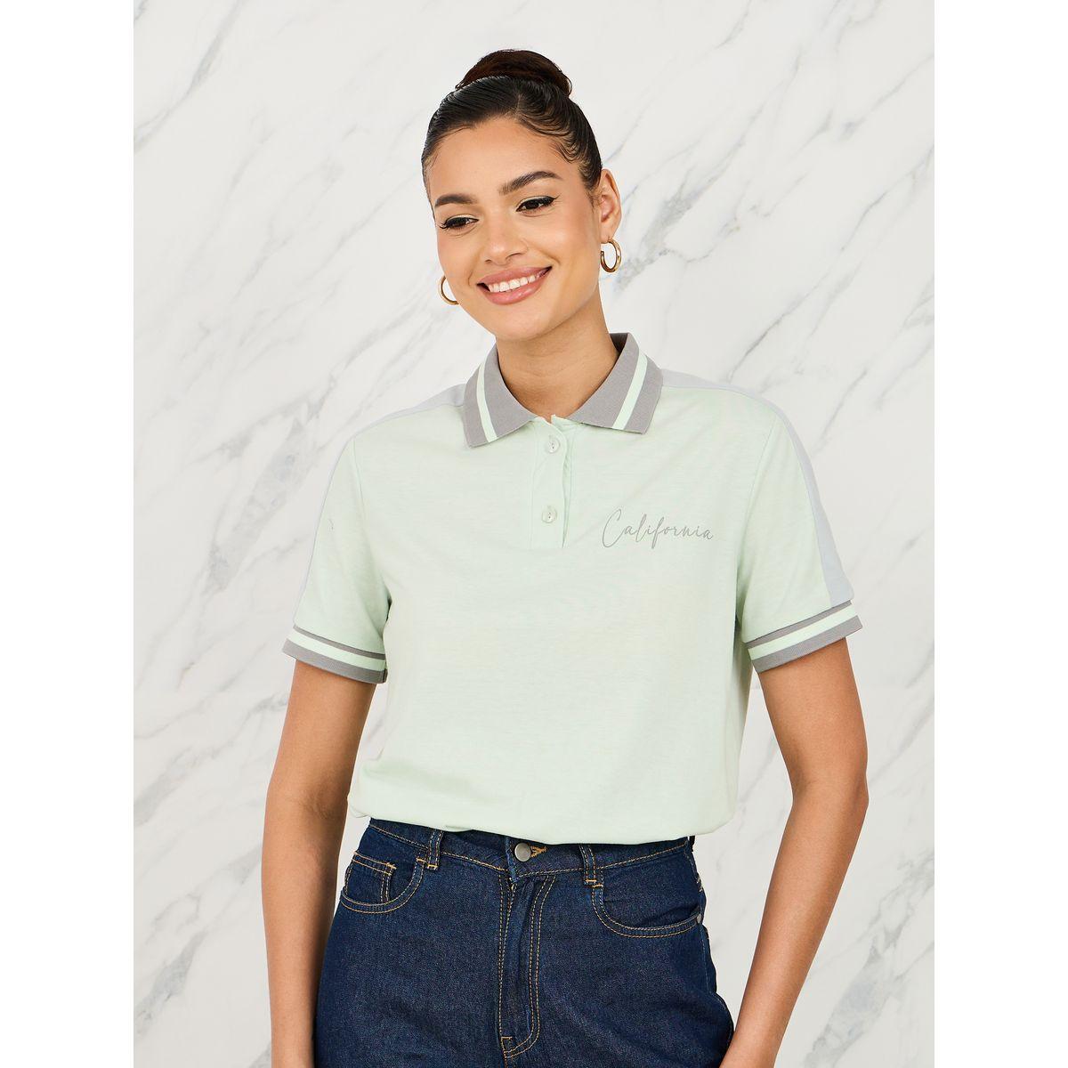 تيشيرت بياقة بولو وتداخلات مُتباينة-women-clothing-tshirts-image-1