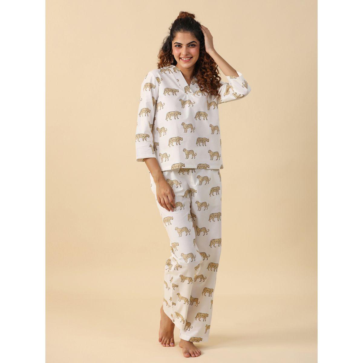 طقم من بنطال بيجاما مع بلوزة بطبعة فهد سانسكريتي هومز × ستايلي-women-clothing-nightwear-pyjamas-longsets-image-9