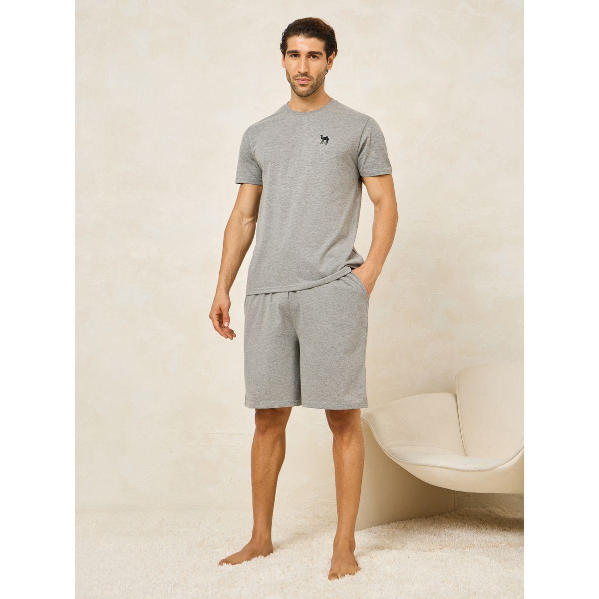 مجموعة من 2 شورت مع تيشيرت بطبعة شعار-men-clothing-nightwear-sets-image-7