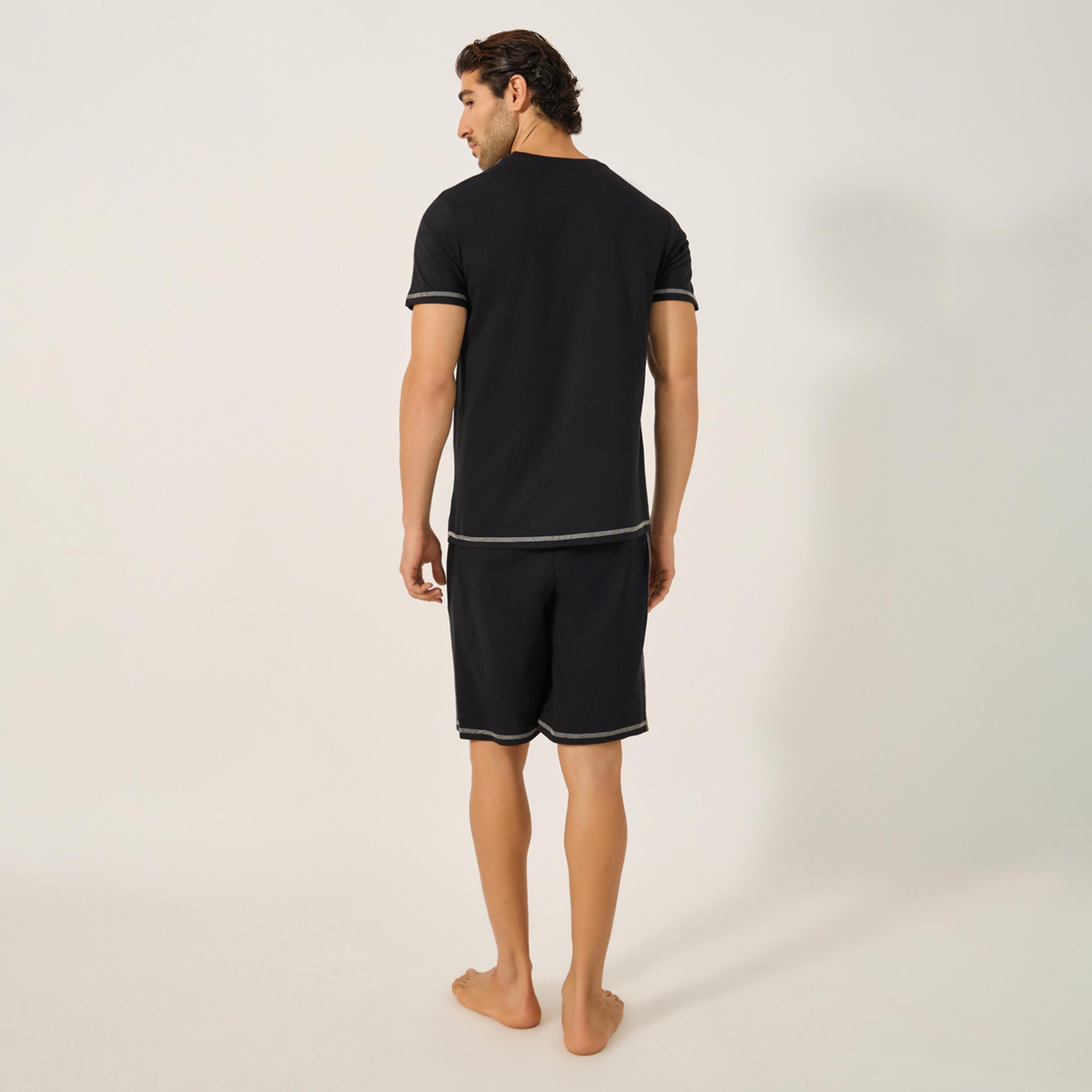 ستايلي - أنوايند طقم بيجامة من تي شيرت بياقة دائرية وخياطة متباينة مع شورت-men-clothing-nightwear-sets-image-5