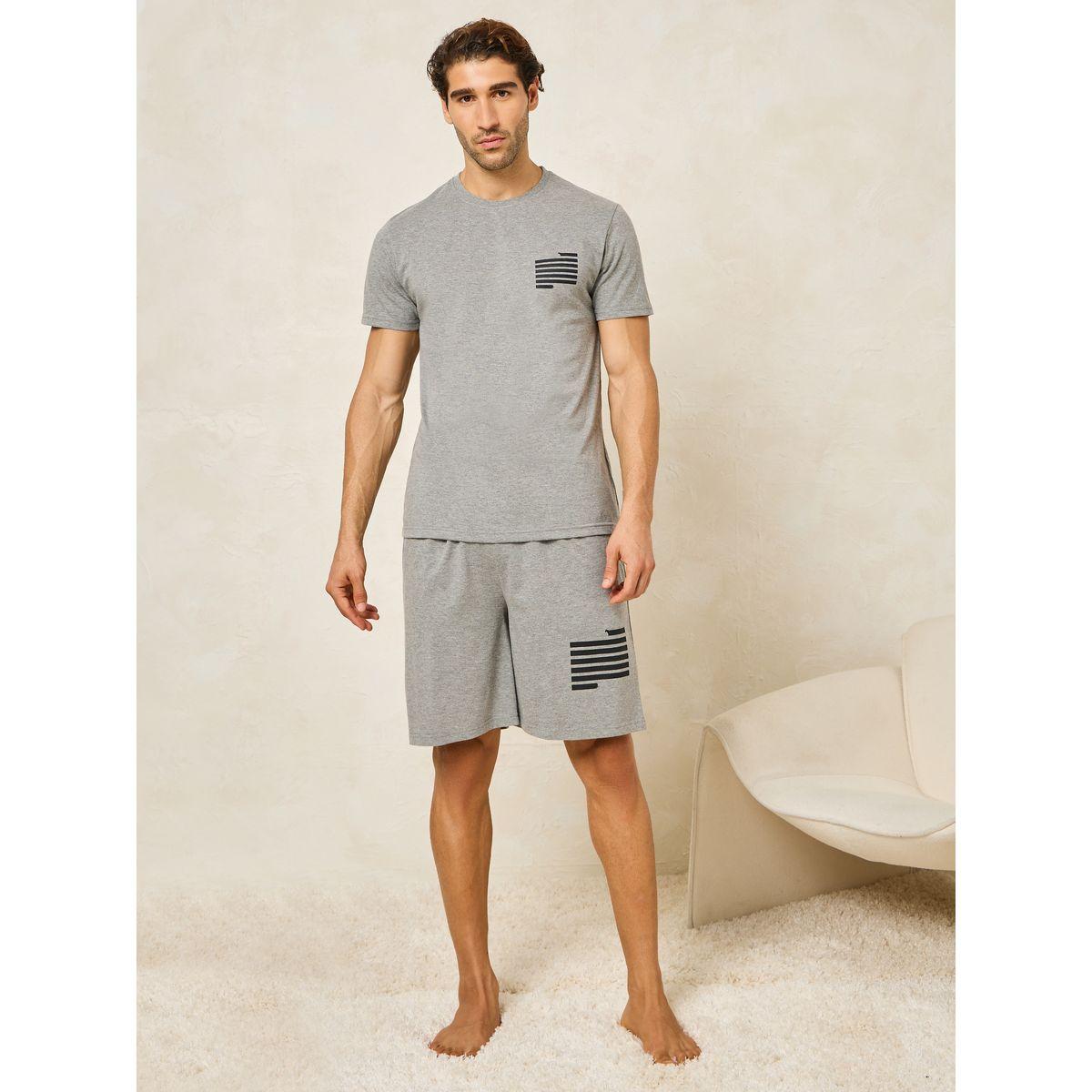 مجموعة من شورت وتيشيرت بطبعة جرافيك-men-clothing-nightwear-sets-image-1