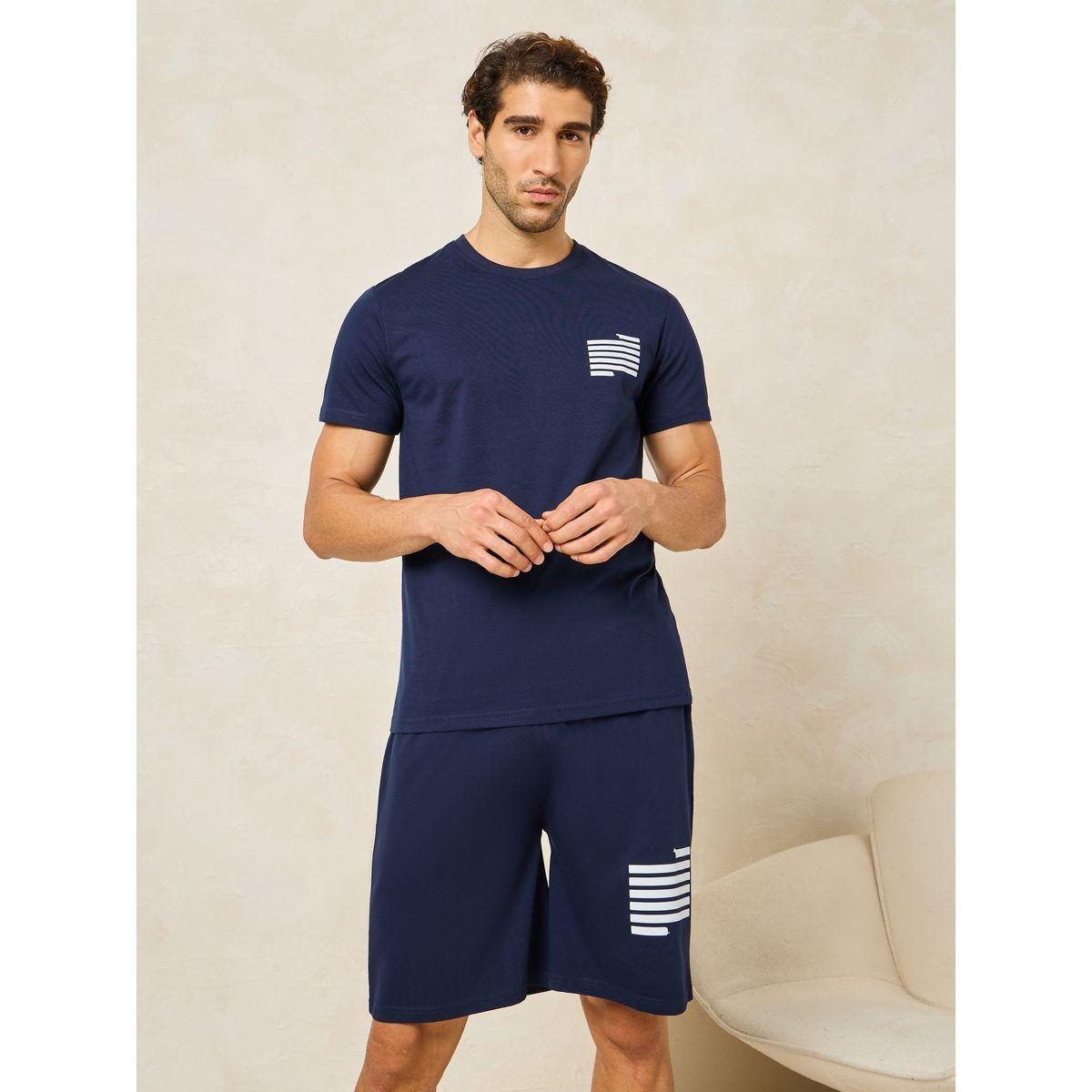 مجموعة من شورت وتيشيرت بطبعة جرافيك-men-clothing-nightwear-sets-image-2