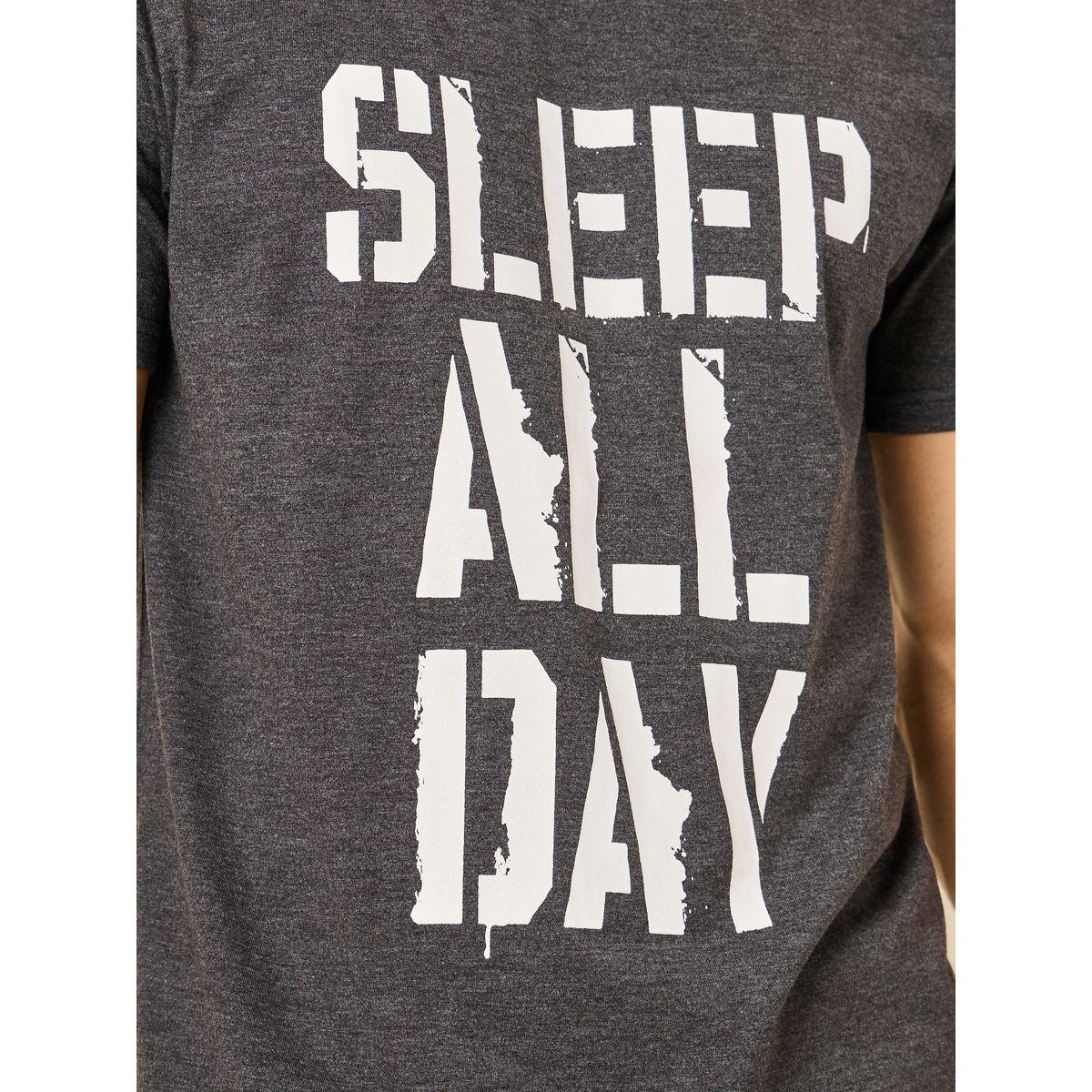 مجموعة من بنطال بيجاما مع تيشيرت مطبع بكتابة-men-clothing-nightwear-sets-image-3