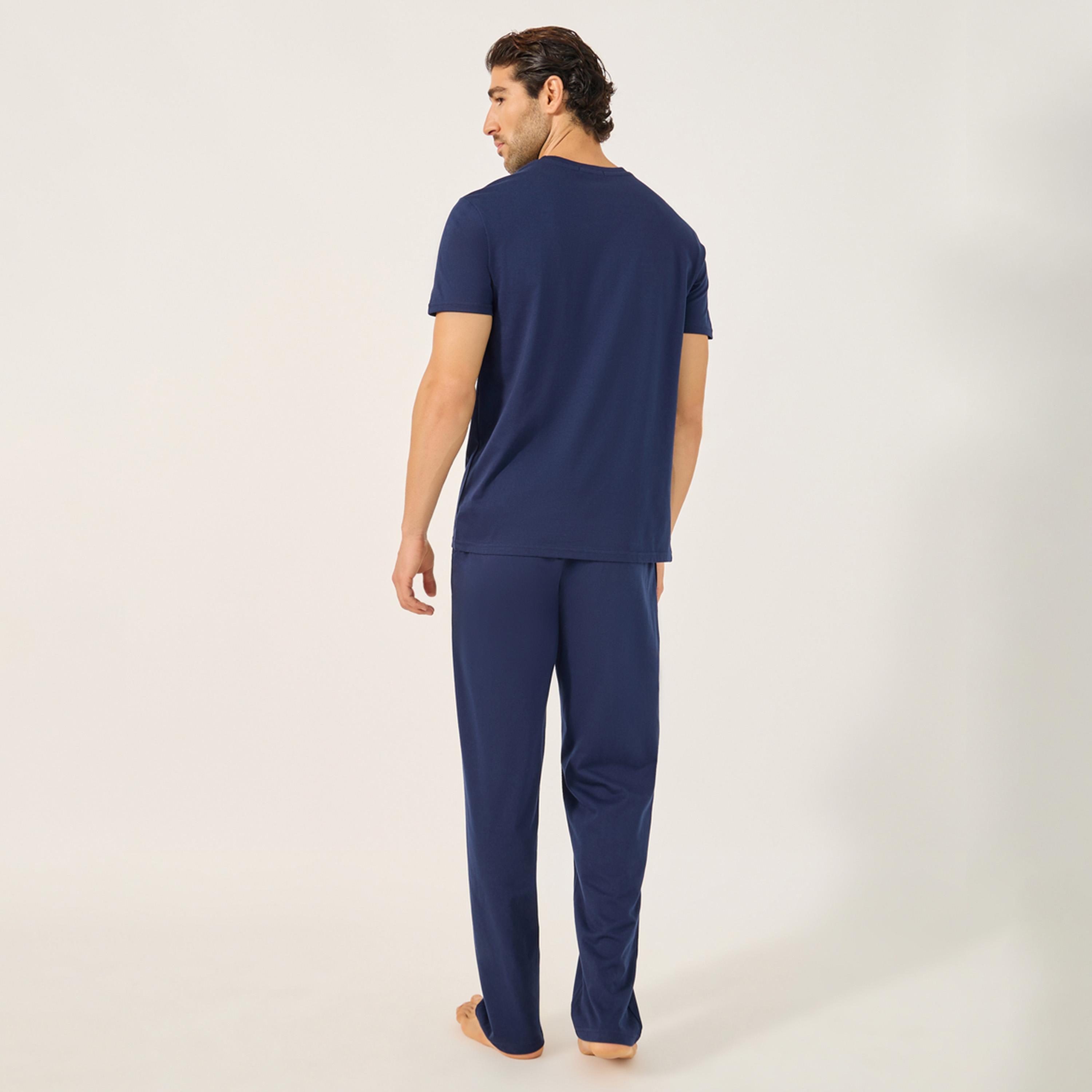 ستايلي - أنوايند طقم تي شيرت بطبعة شعار مع بنطال بيجامة-men-clothing-nightwear-sets-image-5