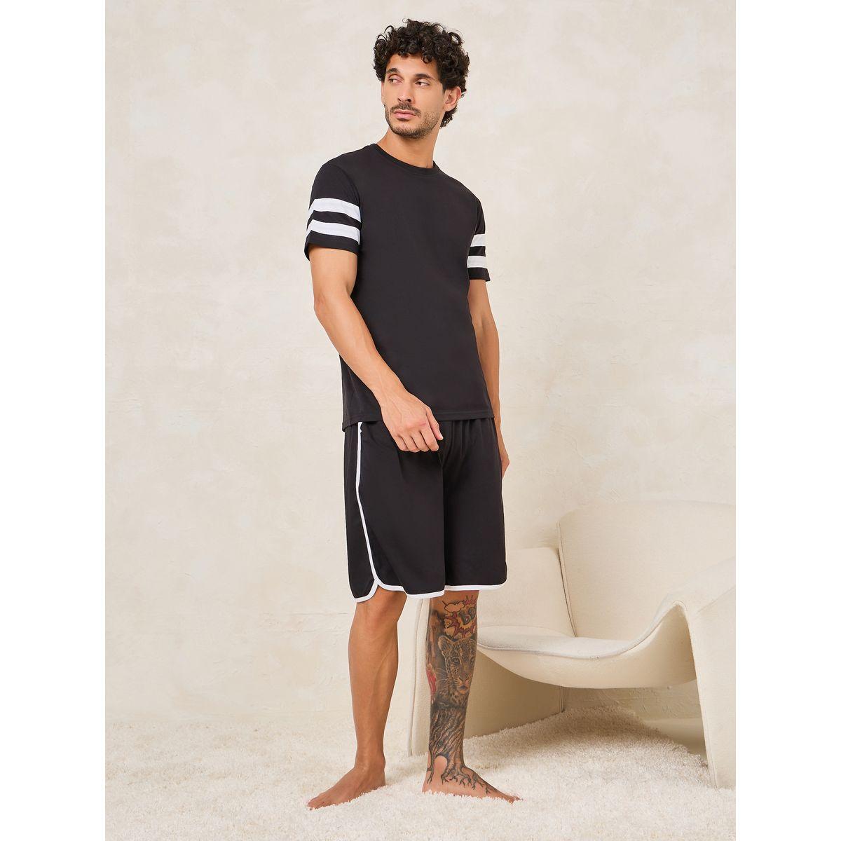 مجموعة من شورت مع تيشيرت باكمام مخططة-men-clothing-nightwear-sets-image-2