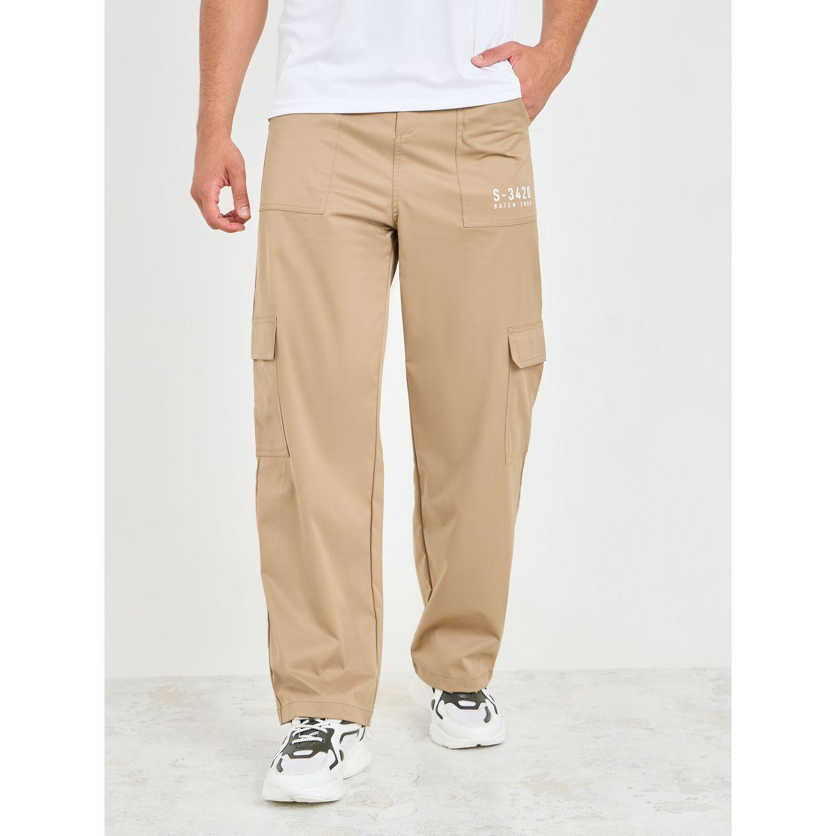 بنطال كارجو عريض الساق بطباعة ستيلي-men-clothing-bottoms-trousersandchinos-trousers-image-1