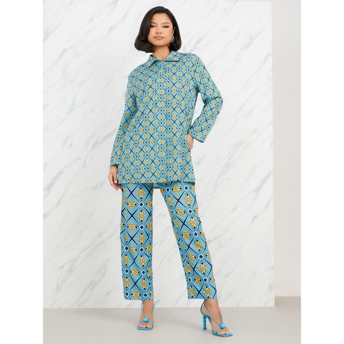 مجموعة من بنطال بارجل مستقيمة وبلوزة بطبعة هندسية-women-clothing-coordsets-image-1