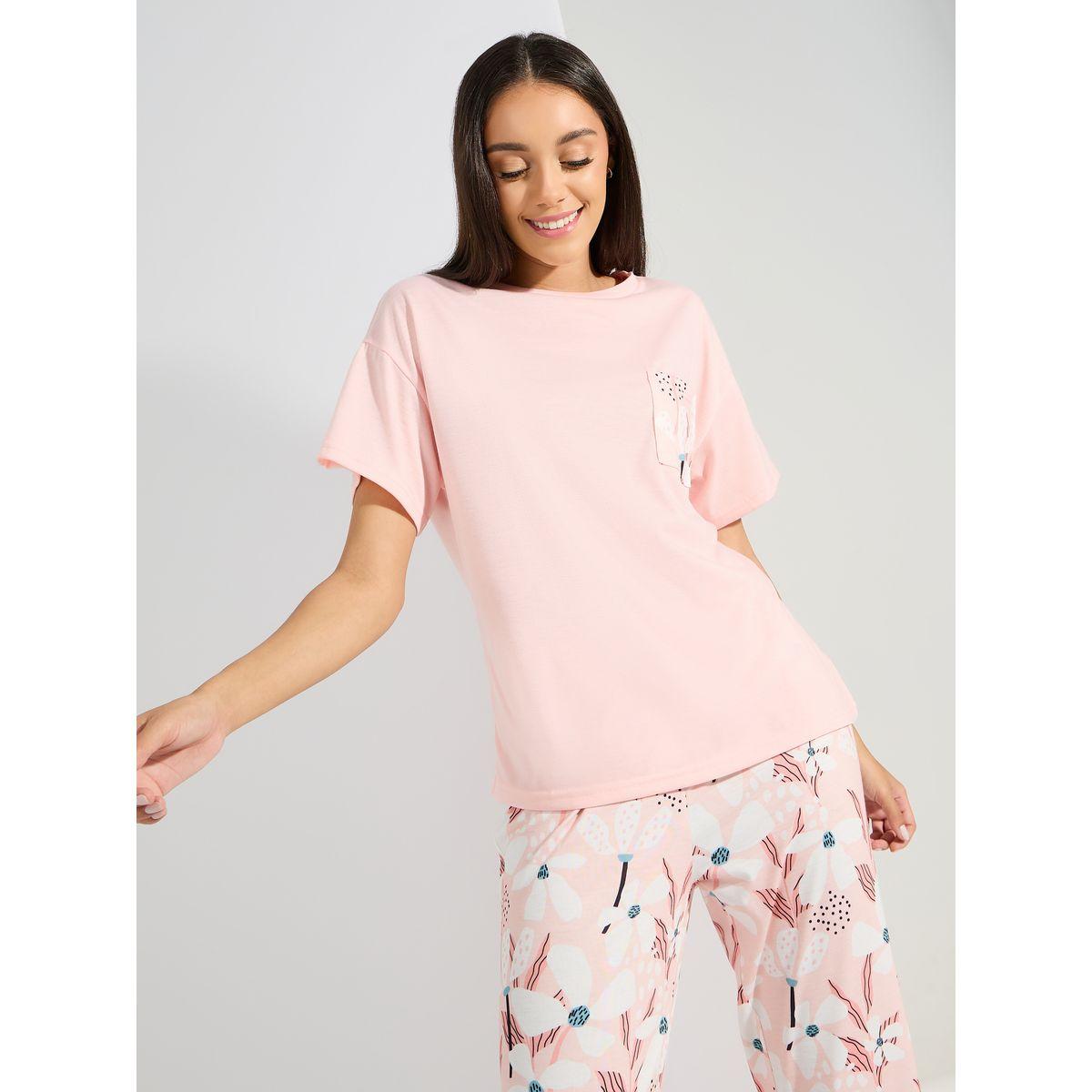طقم من بنطال بيجاما مع تيشيرت بطبعة جرافيك-women-clothing-nightwear-pyjamas-longsets-image-2