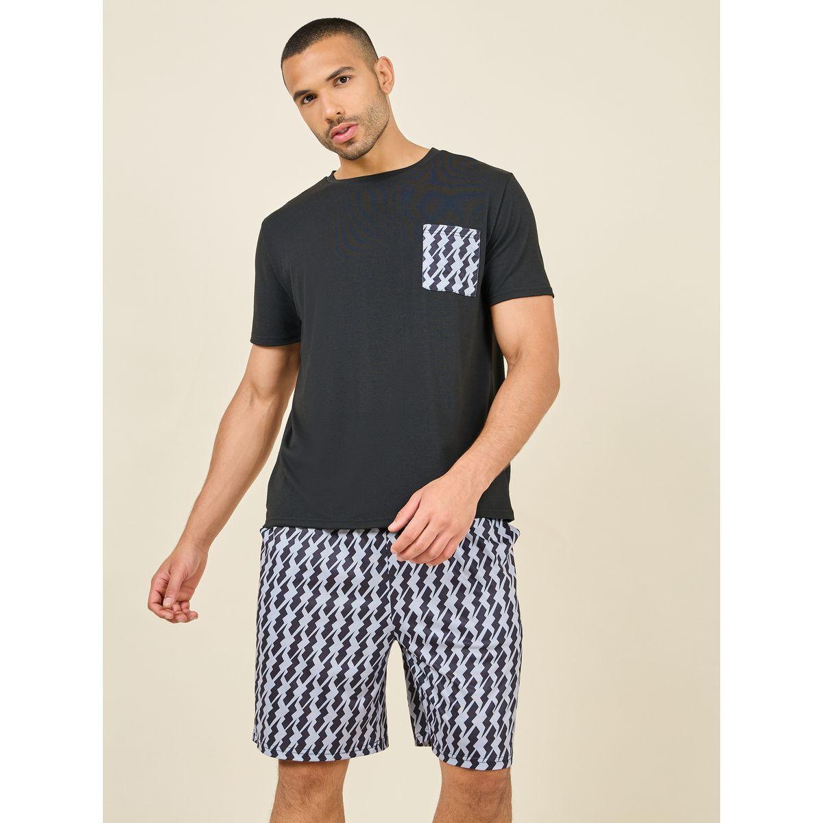 مجموعة من شورت وتيشيرت بجيب على الصدر-men-clothing-nightwear-sets-image-1