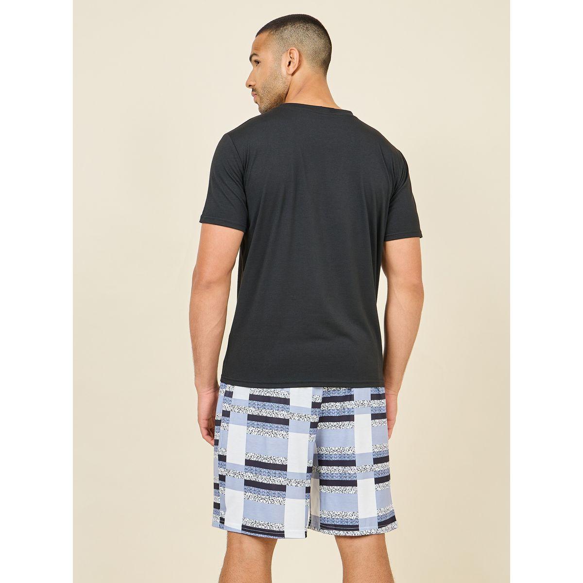 مجموعة من شورت وتيشيرت مطبع بكتابة-men-clothing-nightwear-sets-image-6