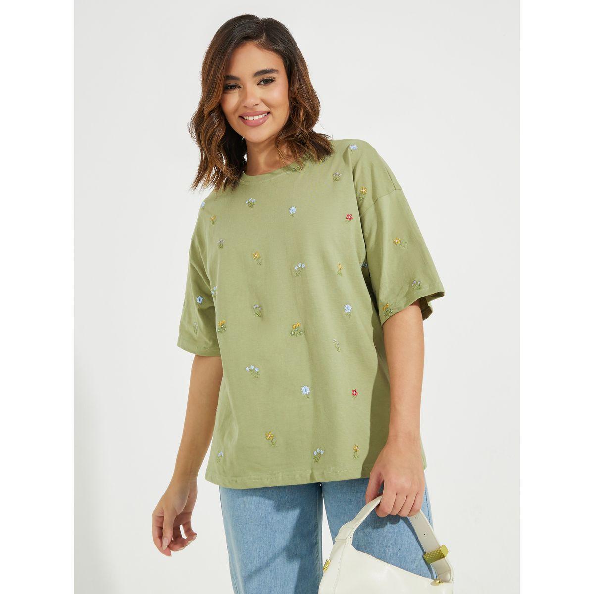 تيشيرت فضفاض مُطرّز بزهور مع اكمام قصيرة-women-clothing-tshirts-image-1