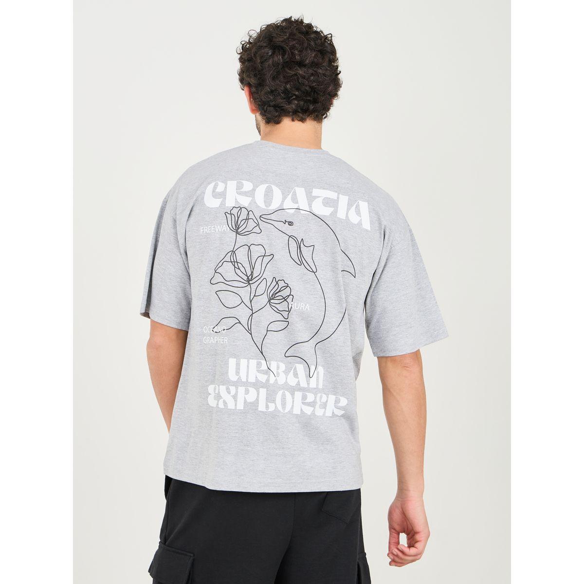 Styli Back Dolphin Floral Graphic Print Compact Jersey Oversized T-shirt-men-clothing-tshirtsandpolos-tshirts-image-4