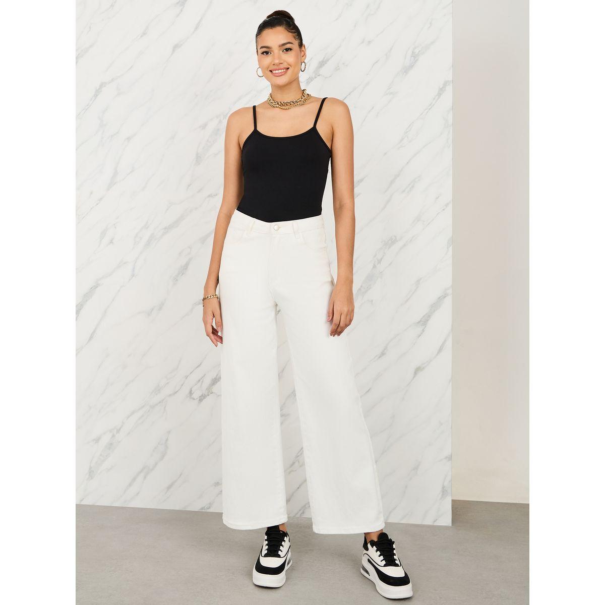 بلوزة سادة بحمالات وياقة سكوب-women-clothing-tshirts-image-2