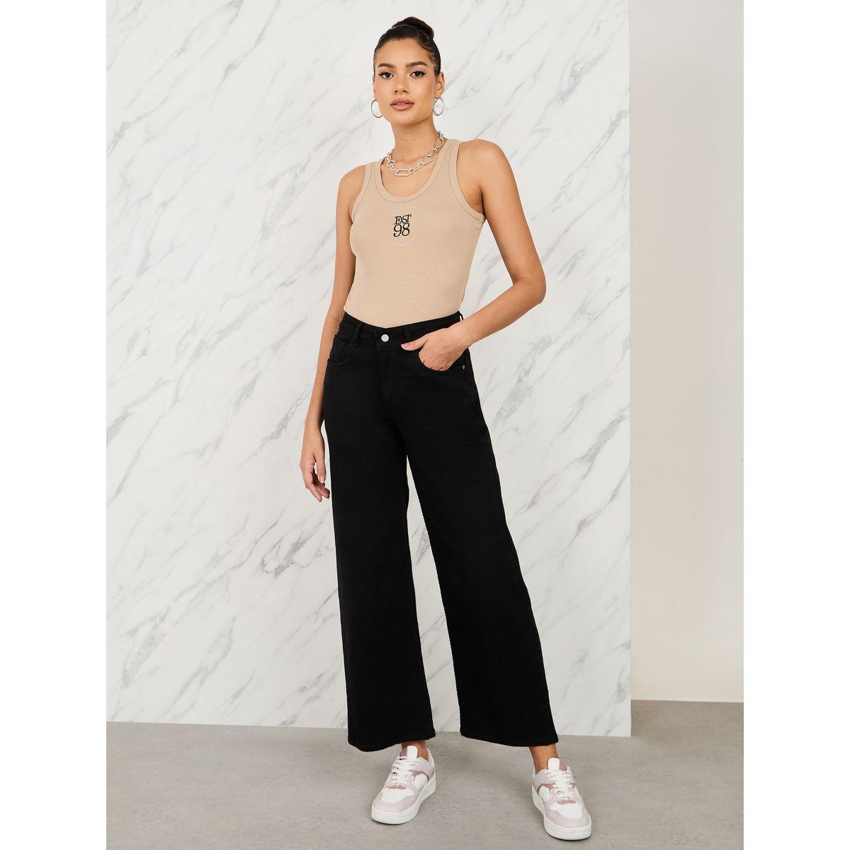 بلوزة مضلعة بلا اكمام مع تفاصيل مُطرّزة-women-clothing-tshirts-image-2