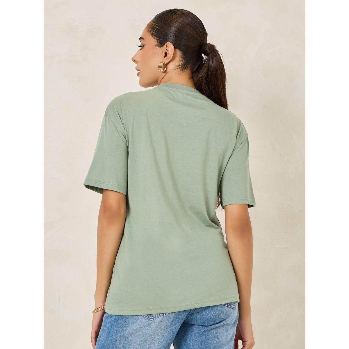 تيشيرت فضفاض بتفاصيل كتابة مُطرّزة-women-clothing-tshirts-image-5