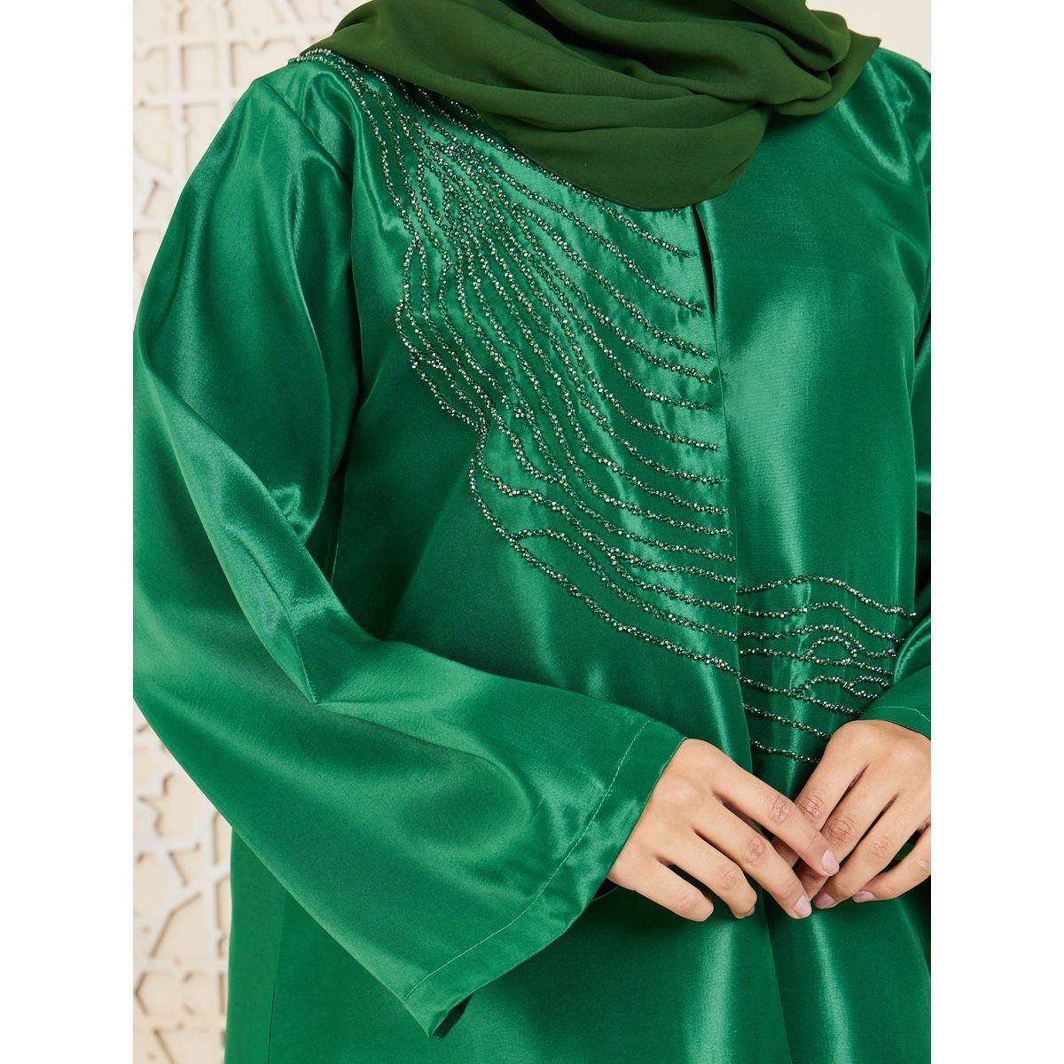 عباية ساتان منمقة بالخرز موديست × ستايلي-women-arabicclothing-abayas-image-4