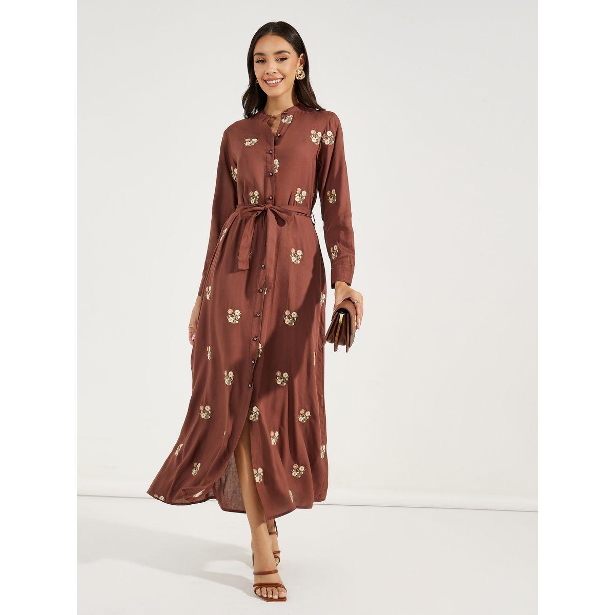 فستان طويل بزهور مُطرّزة مع حزام خصر-women-clothing-dresses-image-1