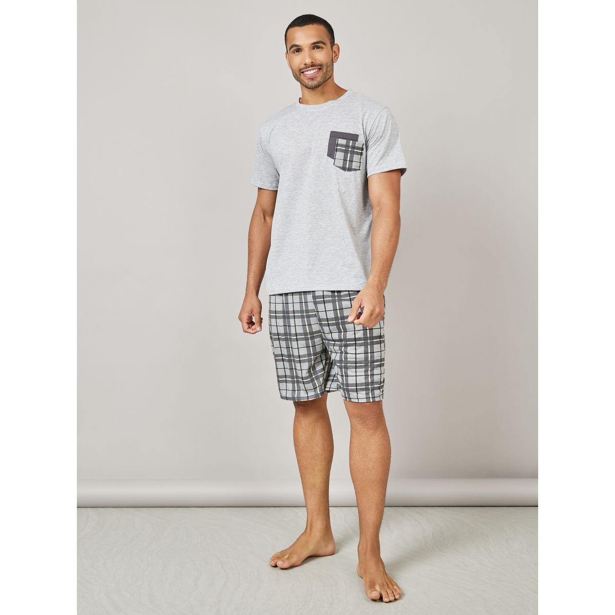 شورت مع تيشيرت بتفاصيل جيب على الصدر-men-clothing-nightwear-sets-image-1