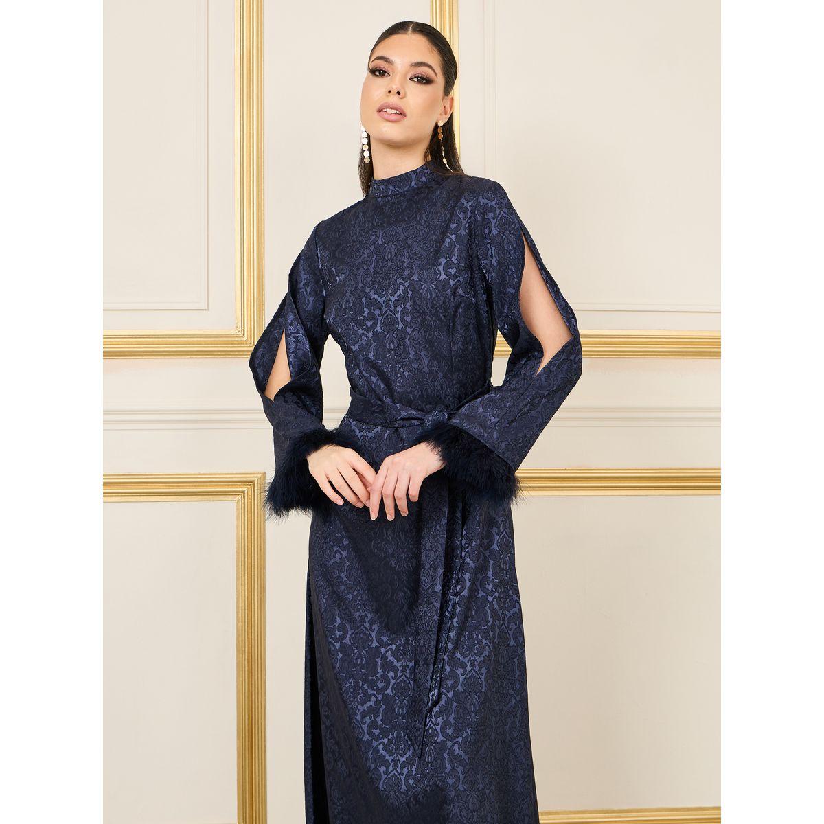 فستان ميدي بياقة عالية وتفاصيل جاكار مع فرو واربطة-women-clothing-dresses-image-2