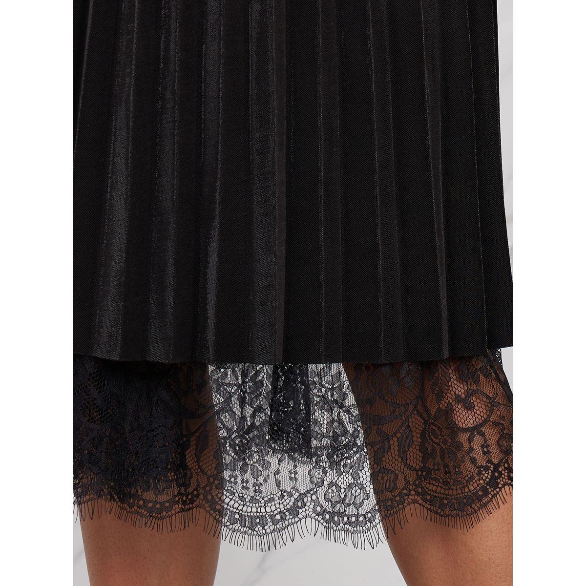 تنورة ميدي مخمل بكسرات وتفاصيل دانتيل-women-clothing-bottoms-skirts-image-3