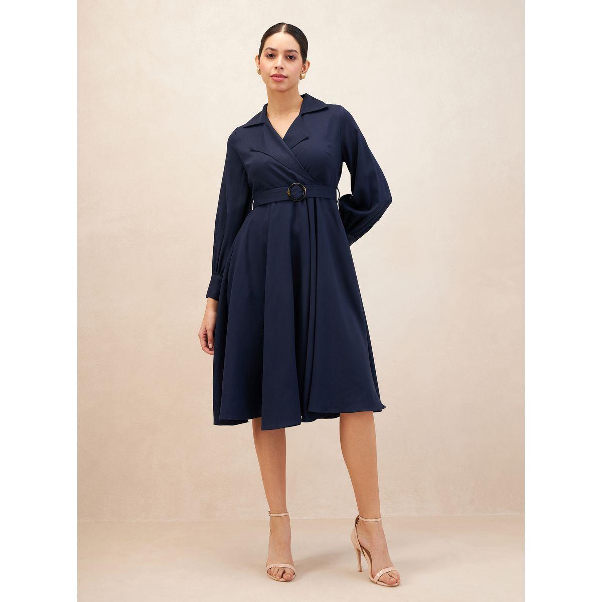فستان ميدي مزين بكسرات وإبزيم فِميلا × ستايلي-women-clothing-dresses-image-1