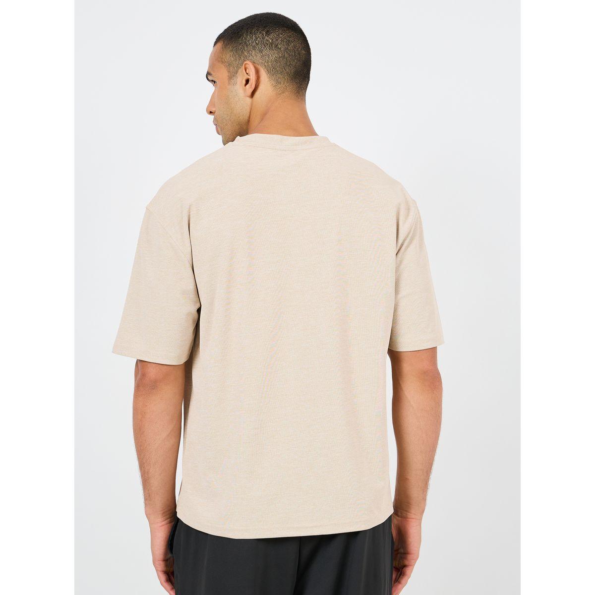 تيشيرت محبوك واسع بتفاصيل ميلانج-men-clothing-sportswearandactivewear-tshirtsandpolos-image-4