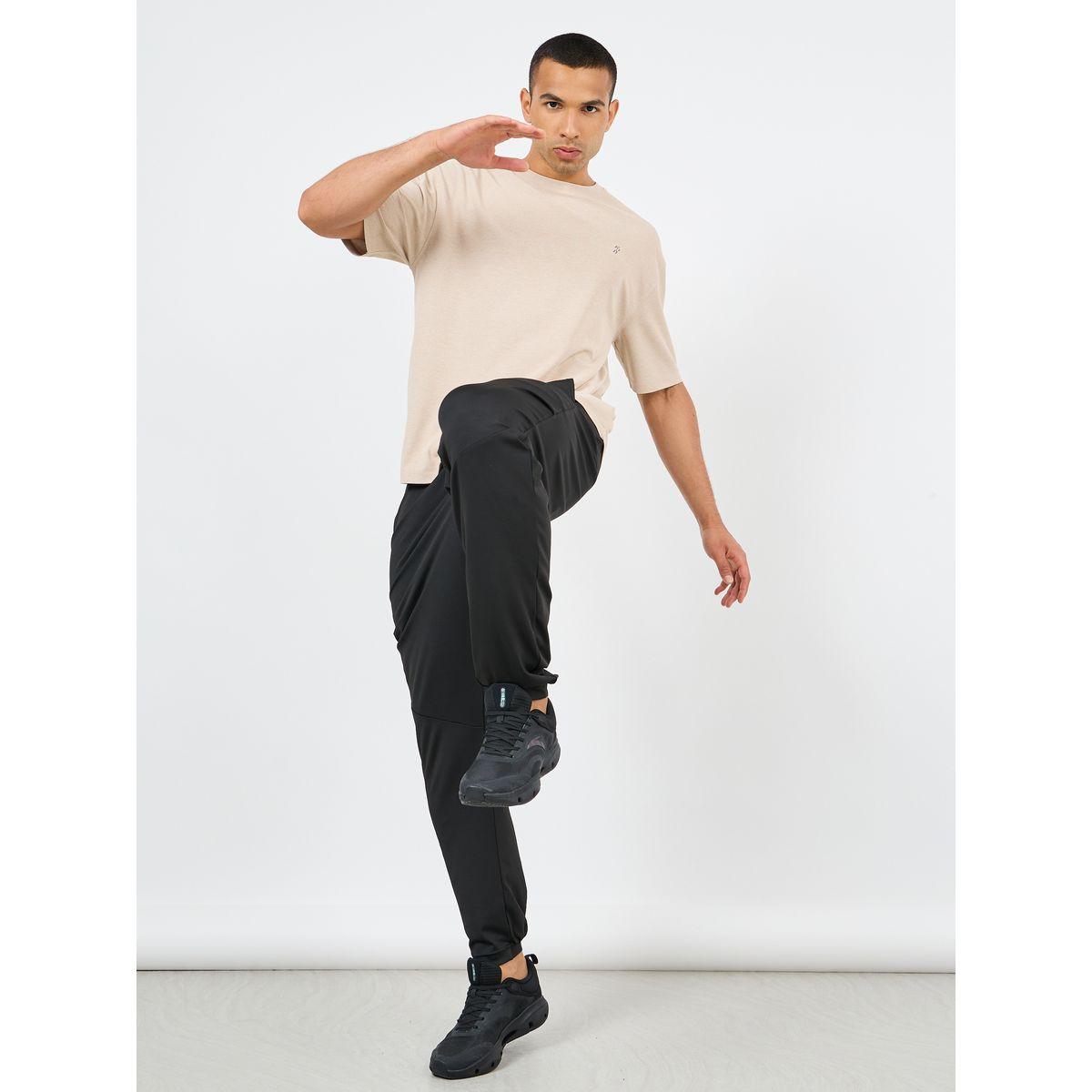 تيشيرت محبوك واسع بتفاصيل ميلانج-men-clothing-sportswearandactivewear-tshirtsandpolos-image-5