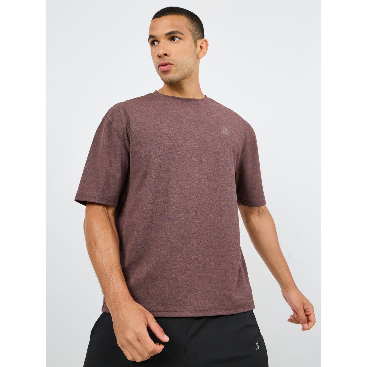 تيشيرت محبوك واسع بتفاصيل ميلانج-men-clothing-sportswearandactivewear-tshirtsandpolos-image-1