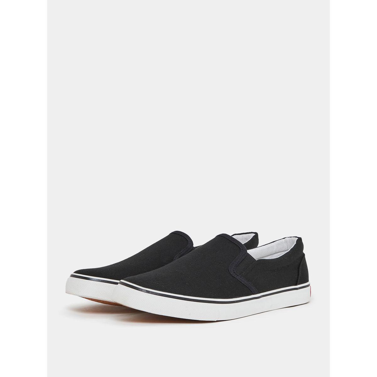 حذاء بتفاصيل بارزة الملمس وسهل الارتداء-men-shoes-sneakers-image-1