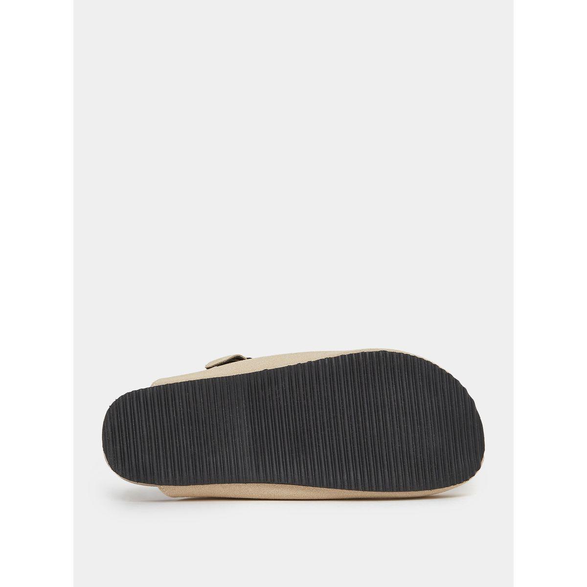 شبشب كلوغز بجلد سويدي وإبزيم غلق-men-shoes-sandals-image-1
