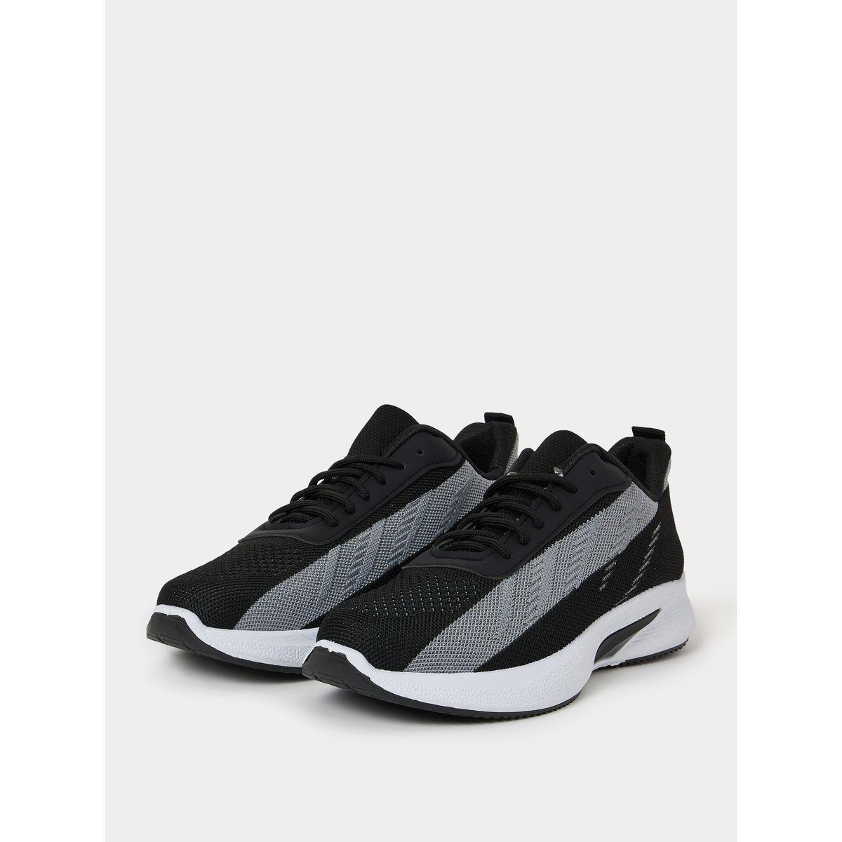 حذاء سنيكرز بنمط كتل الالوان-men-shoes-sneakers-image-1