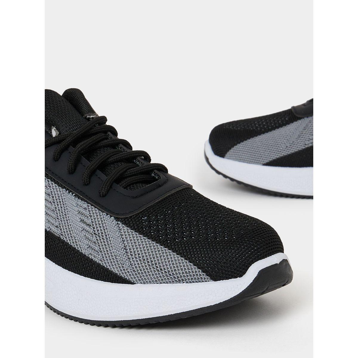 حذاء سنيكرز بنمط كتل الالوان-men-shoes-sneakers-image-3