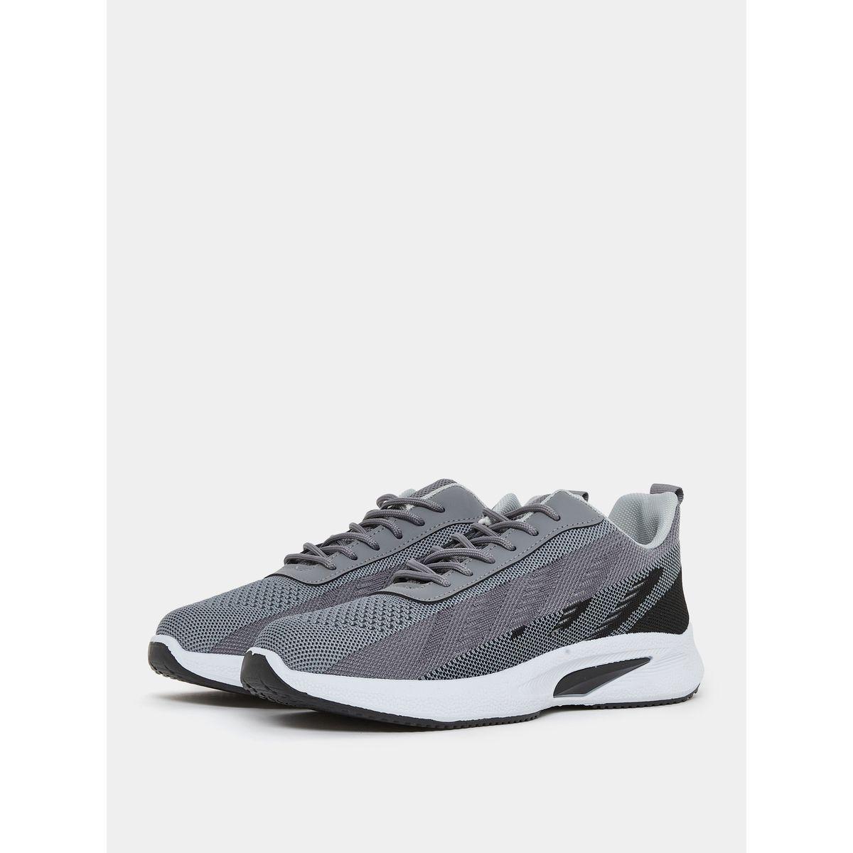 حذاء سنيكرز بنمط كتل الالوان-men-shoes-sneakers-image-1