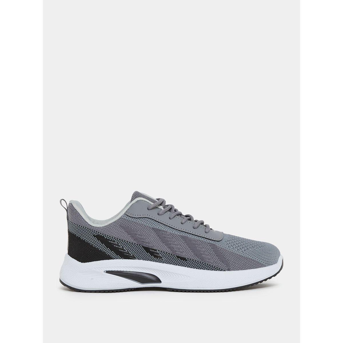 حذاء سنيكرز بنمط كتل الالوان-men-shoes-sneakers-image-2