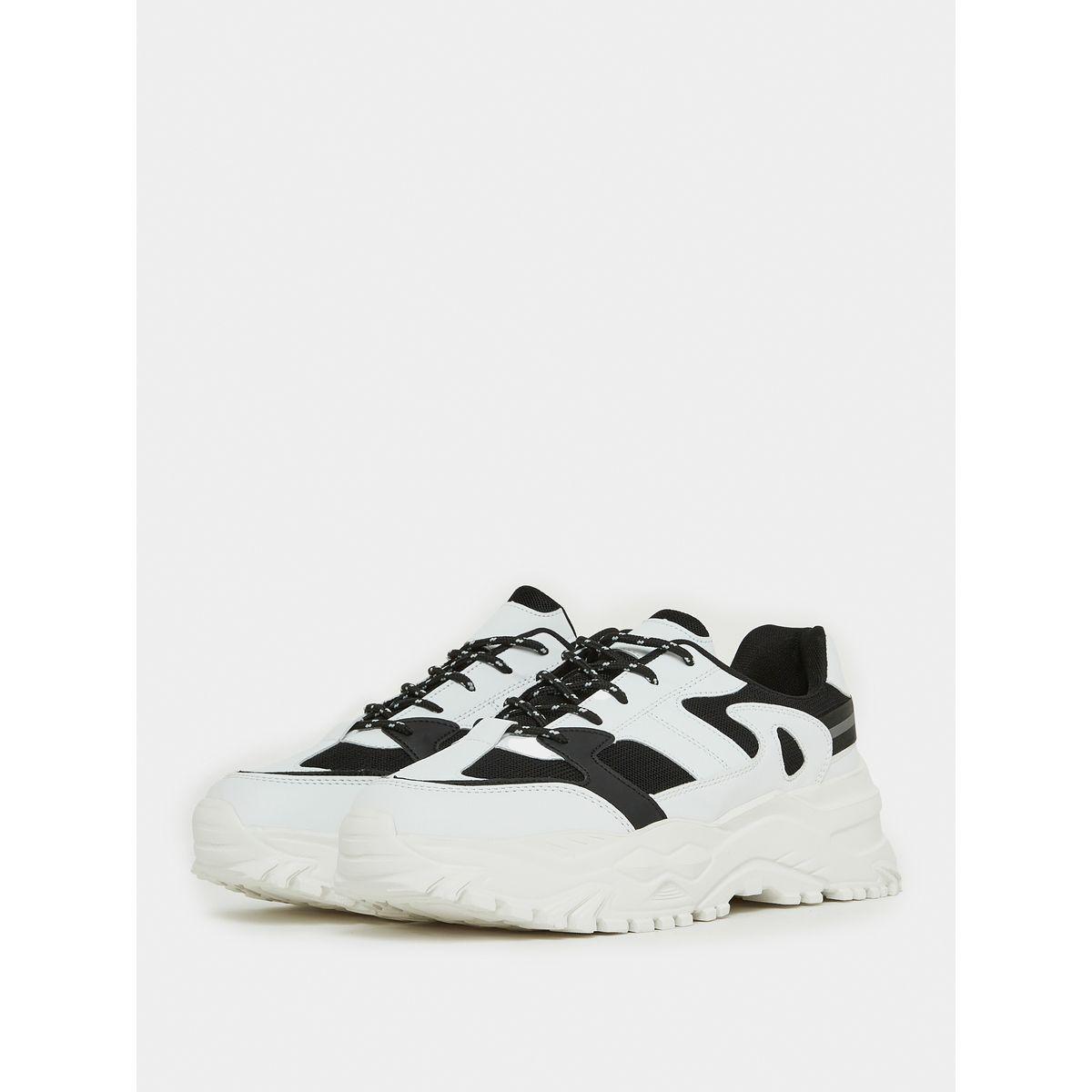 حذاء سنيكرز بنمط كتل الالوان-men-shoes-sneakers-image-2