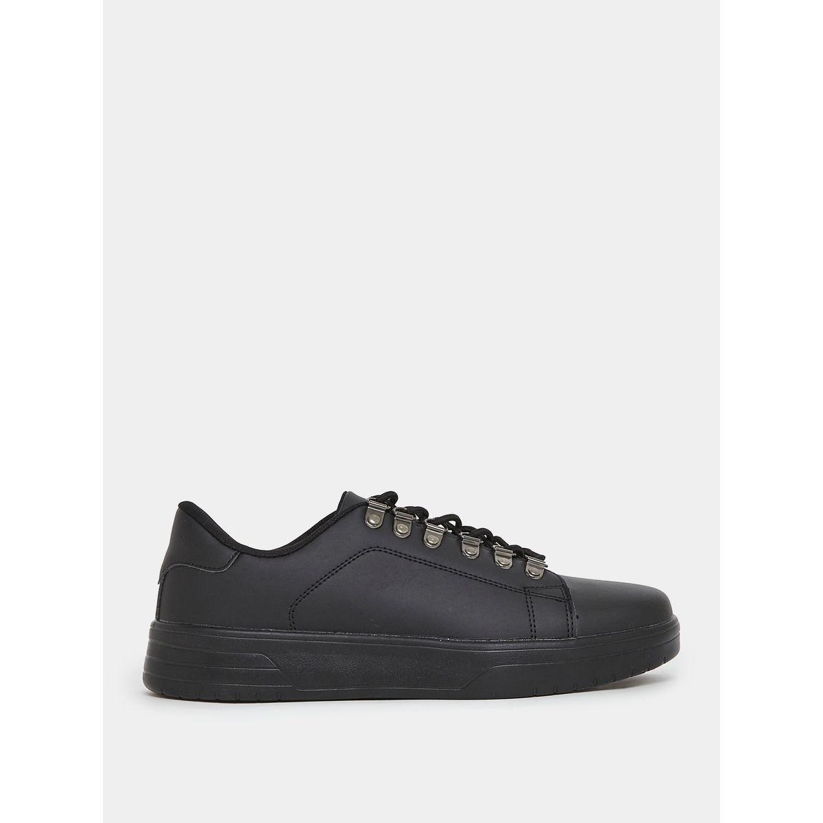 حذاء سنيكرز بتفاصيل مدروزة-men-shoes-sneakers-image-3