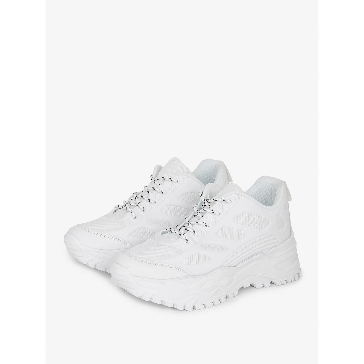 حذاء سنيكرز بكعب شانكي ورباط غلق-men-shoes-sneakers-image-3
