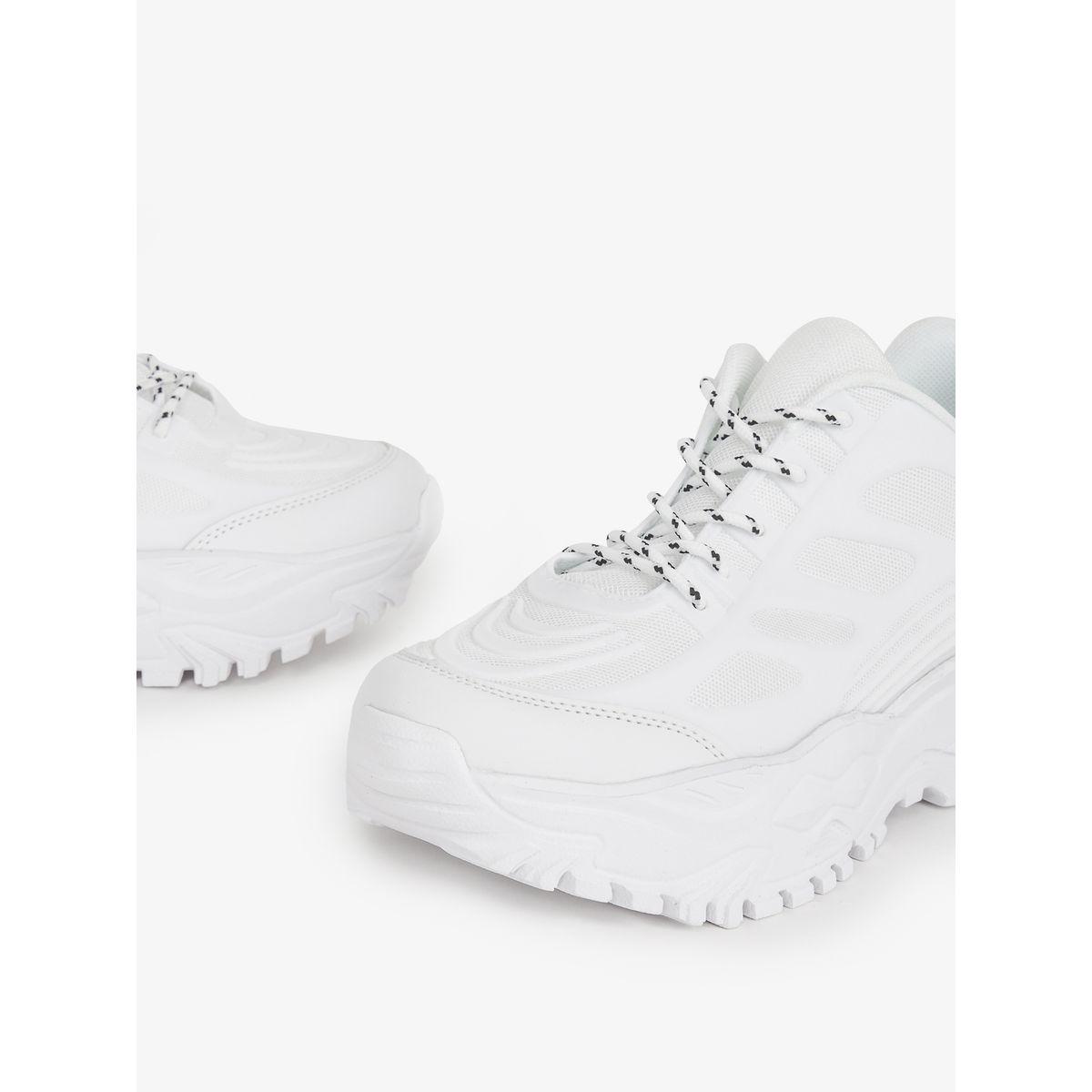 حذاء سنيكرز بكعب شانكي ورباط غلق-men-shoes-sneakers-image-4