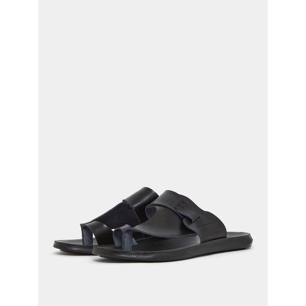 Styli Toe Loop Cut Out Strap Detail Sandals-men-shoes-sandals-image-1