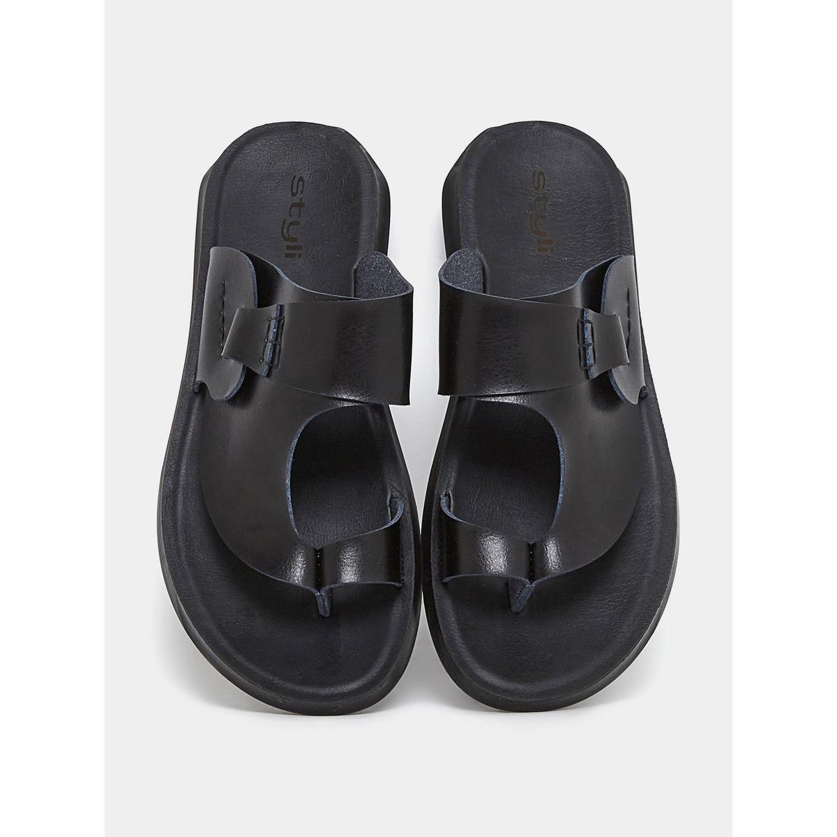 Styli Toe Loop Cut Out Strap Detail Sandals-men-shoes-sandals-image-5