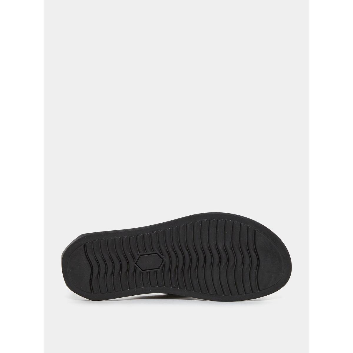 Styli Toe Loop Cut Out Strap Detail Sandals-men-shoes-sandals-image-6