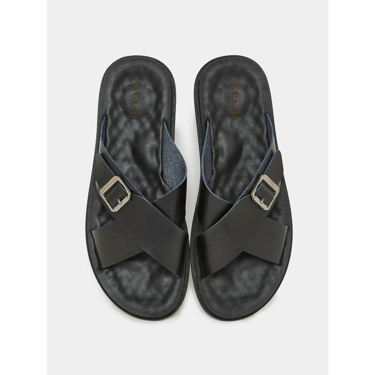 Styli Buckle Detail Criss Cross Strap Sandals-men-shoes-sandals-image-5