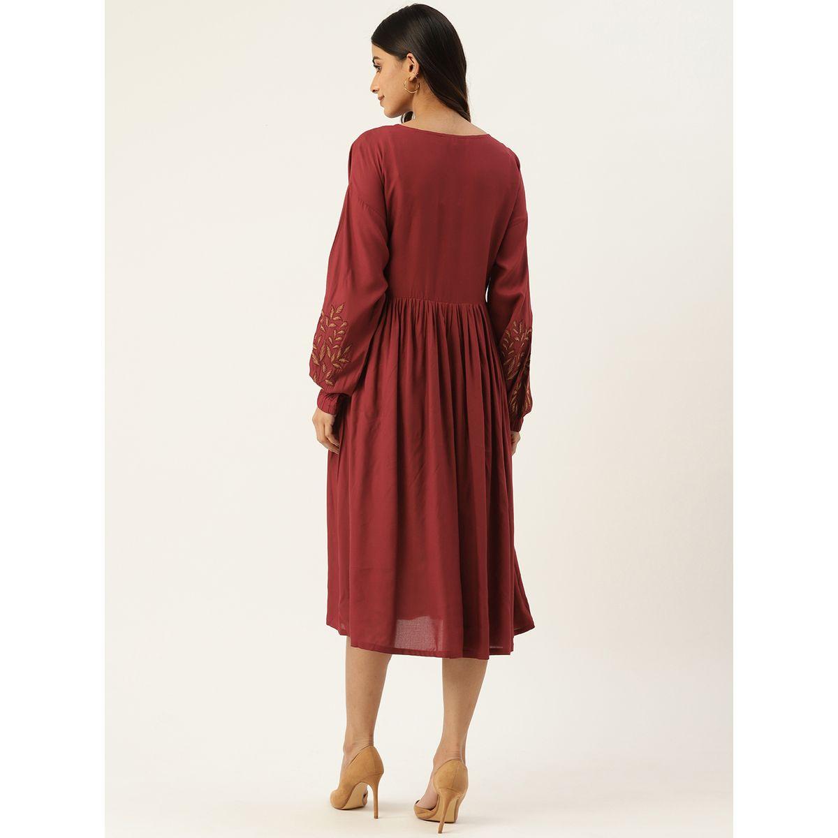 Sanskrutihomes X Styli  Floral Embroidered Placket Detail Midi Dress-women-clothing-dresses-image-4