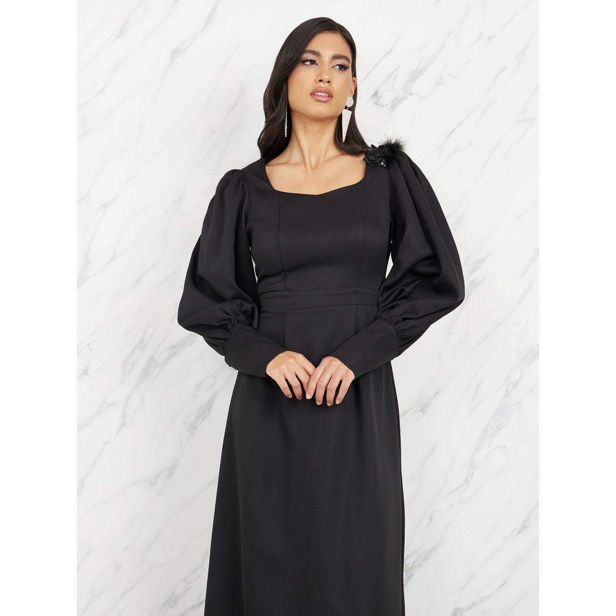 Styli Floral Applique Faux Feather Trim Sweetheart Neck A-Line Maxi Dress-women-clothing-dresses-image-2