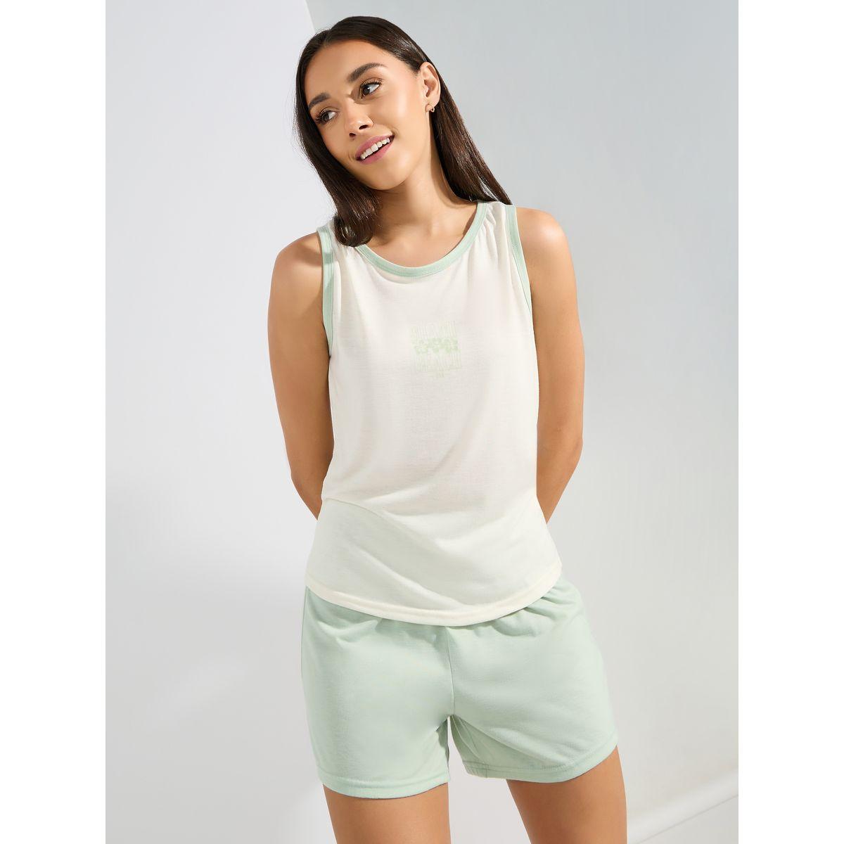 مجموعة من شورت مع فيست بطبعة جرافيك-women-clothing-nightwear-pyjamas-shortsets-image-1