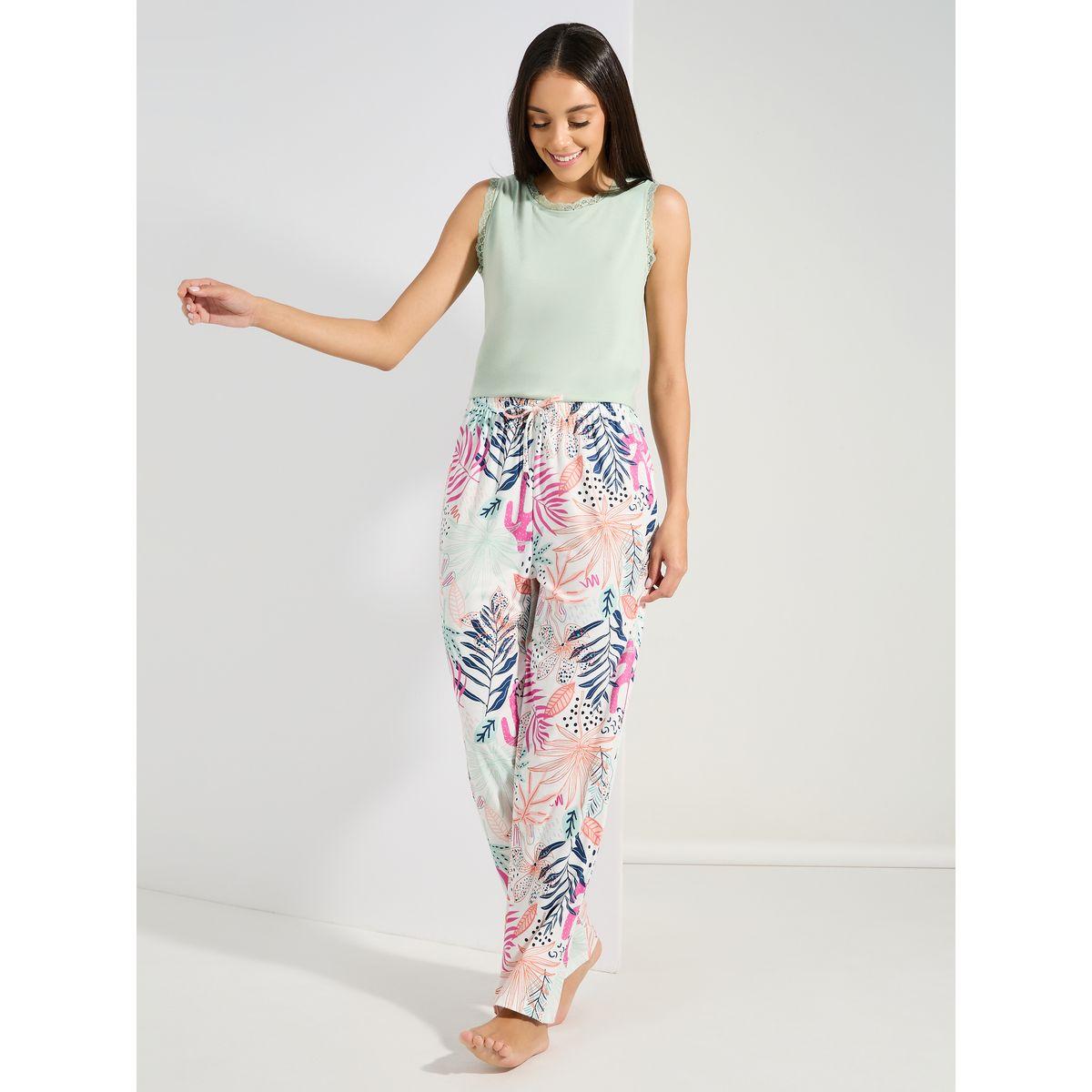 طقم من بنطال بيجاما بطبعة استوائية مع فيست بتفاصيل دانتيل-women-clothing-nightwear-pyjamas-longsets-image-3