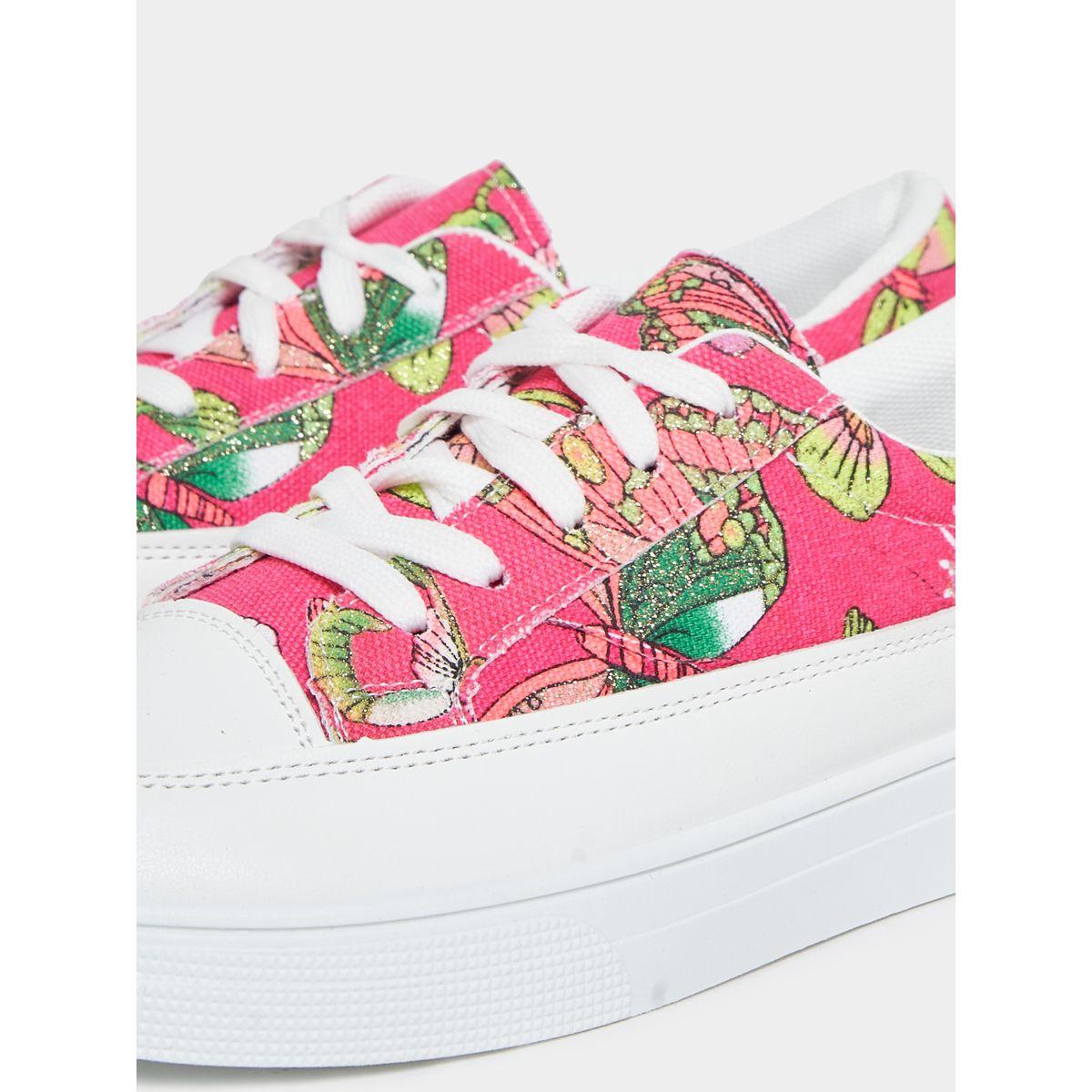حذاء كانفاس كاجوال بطبعة فراشات-women-shoes-sneakers-image-4