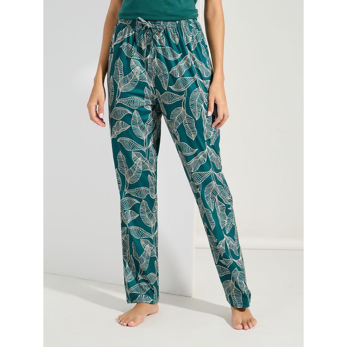 Styli Unwind Ruffle Hem Graphic Vest & Palm Print Pyjama Set-women-clothing-nightwear-pyjamas-longsets-image-5